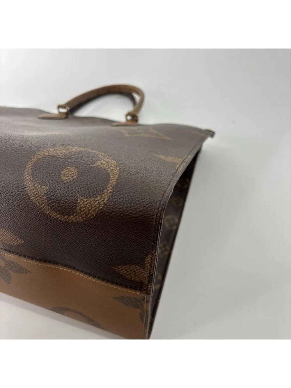 Louis Vuitton Monogram Giant On The Go GM Tote